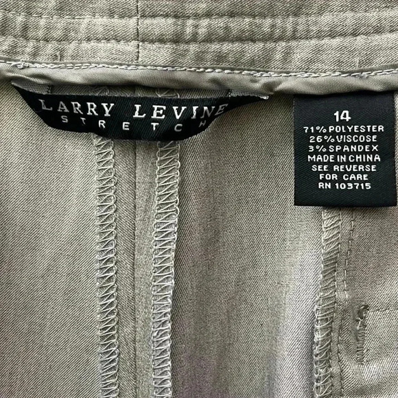 Larry Levine Stretch Capris~Size 14 - Picture 8 of 8